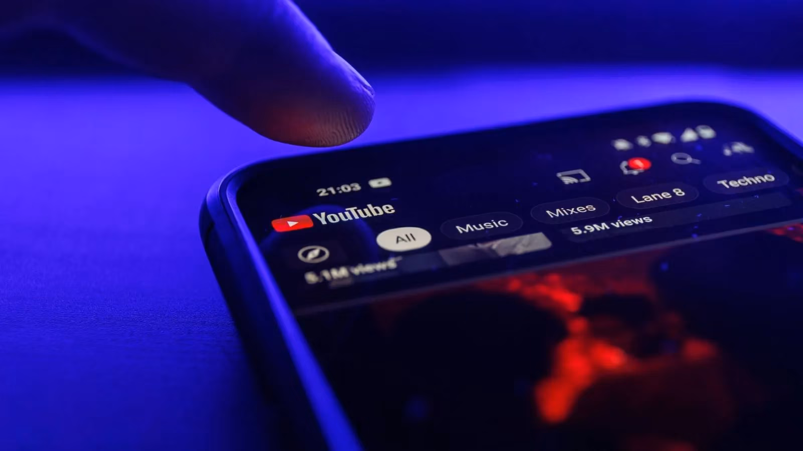 youtube-bug-leaked-emails-ethical-hacker-cashed-in-image-0